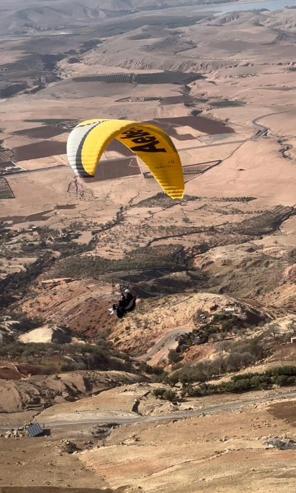 Paragliding with sunset in Agafay desert marrakech - activities for rent in marrakech - RENTS.ma