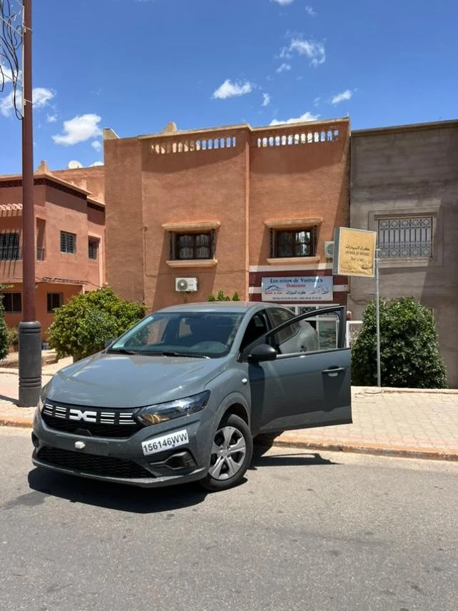 Rent Dacia Logan  – Marrakech ouarzazate - cars for rent in ouarzazate - RENTS.ma