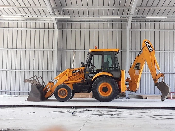 Location d'engins chantier BTP machine JCB Tanger - engins for rent in tangier - RENTS.ma