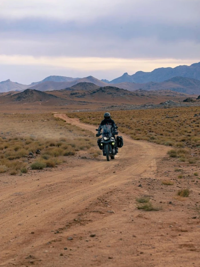 Ride 2 Atlas - Location Moto Marrakech - ROYAL ENFIELD HIMALAYAN 2024 - motorcycles for rent on RENTS.ma