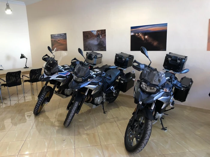 Motorcycle rental agency in Marrakesh - ONLY HELMET - motorcycles for rent in marrakech - RENTS.ma