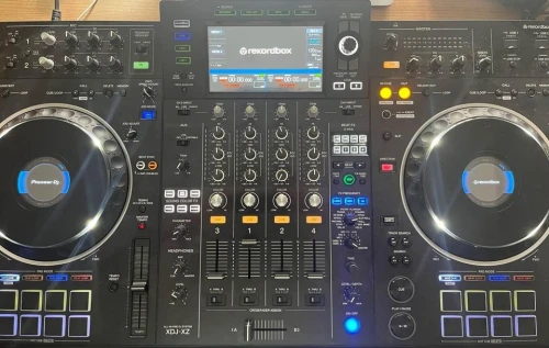 Pioneer XDJ-XZ table DJ+ Sac de transport - audio for rent in casablanca - RENTS.ma
