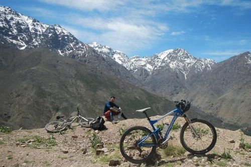 Biking day trip Atlas Mountains - bicycles for rent in marrakech - RENTS.ma