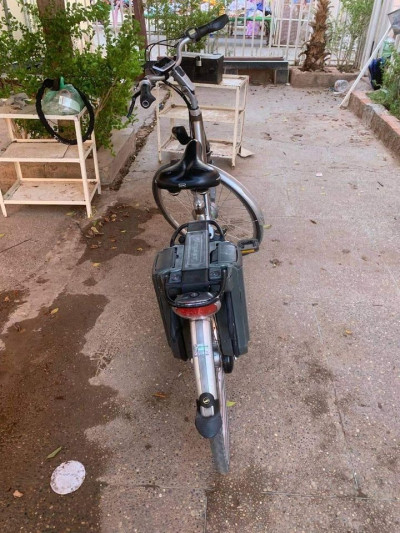 Velo electric bon etat avec 2 battery et charger original - bicycles for rent in marrakech - RENTS.ma