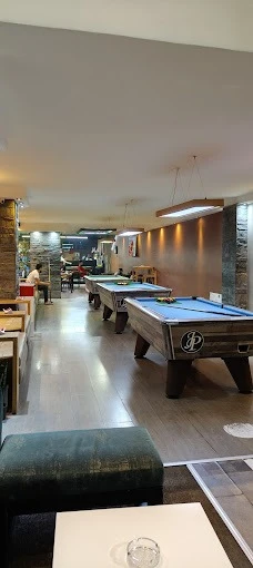 John Parris Club – Premium Pool Hall in Fes - billiard for rent in fes - RENTS.ma