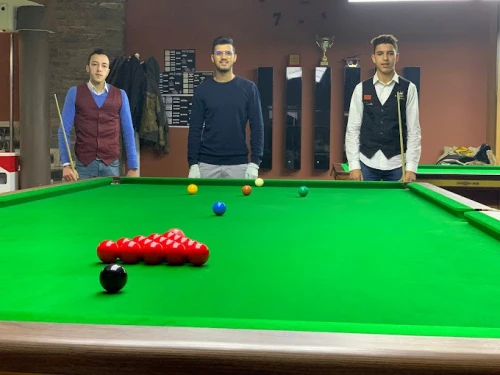 John Parris Club – Premium Pool Hall in Fes - billiard for rent in fes - RENTS.ma