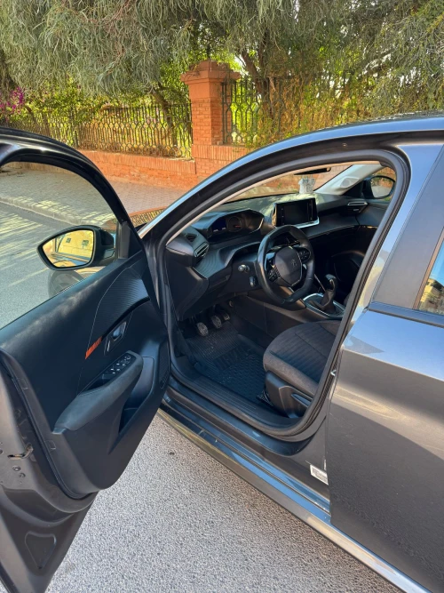 Location de voitures Ouarzazate - Peugeot 208 - cars for rent in ouarzazate - RENTS.ma