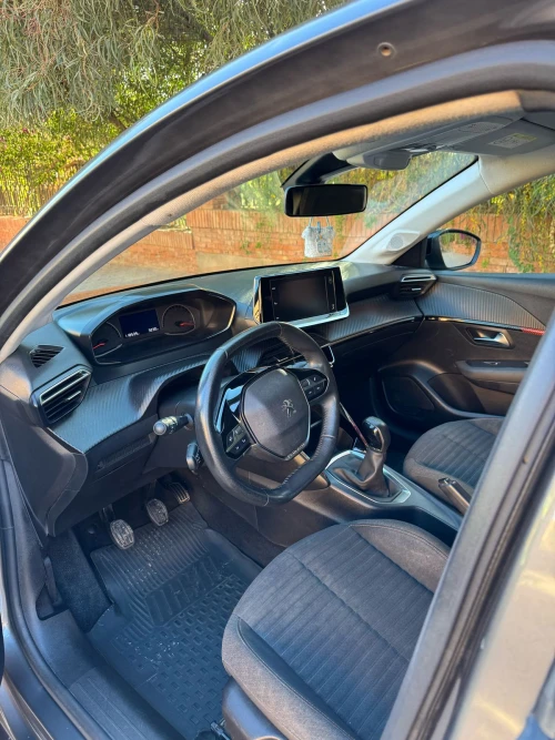 Location de voitures Ouarzazate - Peugeot 208 - cars for rent in ouarzazate - RENTS.ma
