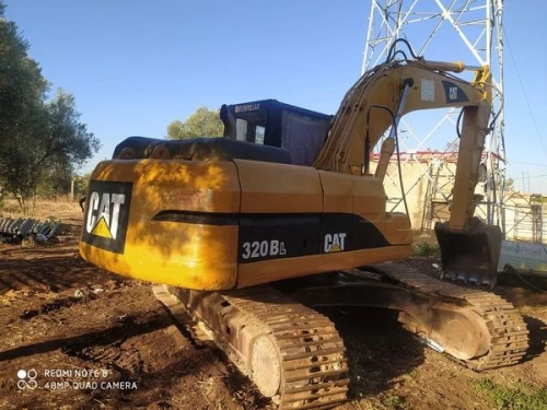 Bulldozer Cat 320BL - engins for rent in casablanca - RENTS.ma