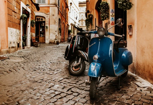 Vespa Plaza Marrakech - Scooters Rental - scooters for rent in marrakech - RENTS.ma