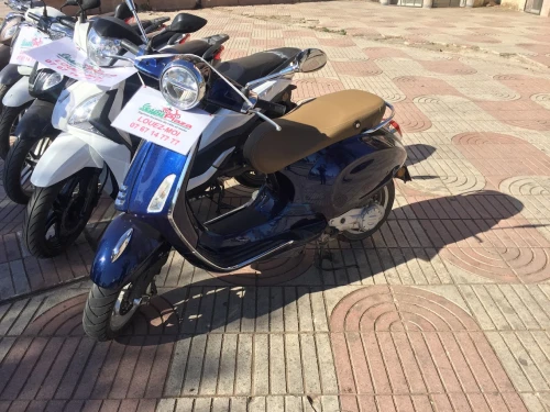 Vespa Plaza Marrakech - Scooters Rental - scooters for rent in marrakech - RENTS.ma