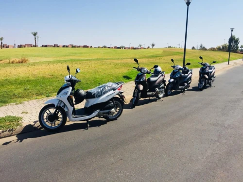 Vespa Plaza : location motos, scooters et vélos Vtt Marrakech - scooters for rent in marrakech - RENTS.ma