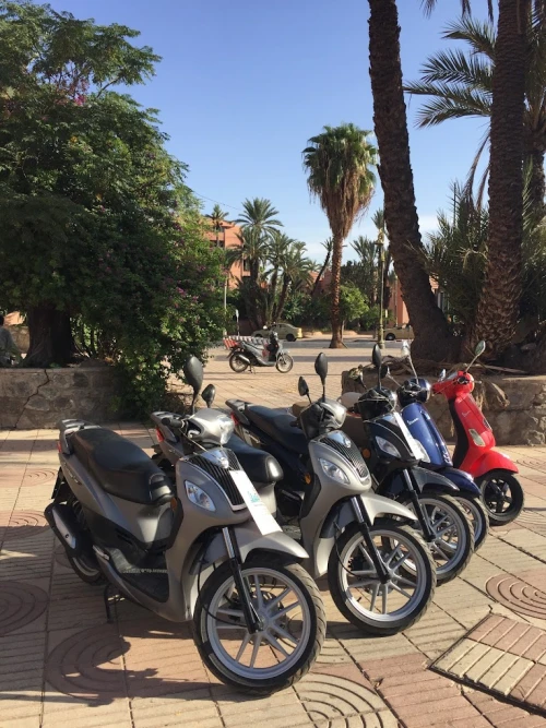 Vespa Plaza : location motos, scooters et vélos Vtt Marrakech - scooters for rent in marrakech - RENTS.ma