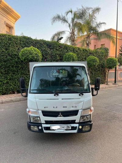 Camion Mitsubishi Fuso 2017 - trucks for rent in casablanca - RENTS.ma