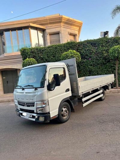 Camion Mitsubishi Fuso 2017 - trucks for rent in casablanca - RENTS.ma
